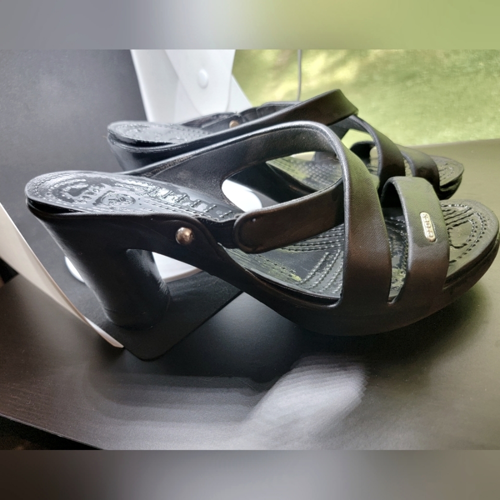 Croc heels